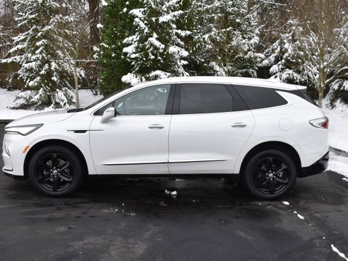 Used 2024 Buick Enclave Essence w/ Experience Buick Package image 29