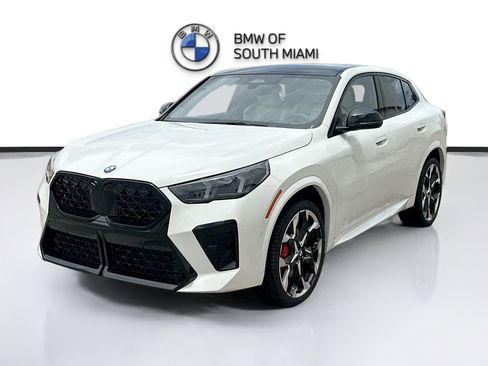 New 2026 BMW X2 xDrive28i w/ Technology Package AWD/4WD image 3