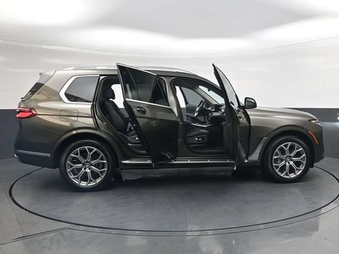 Used 2025 BMW X7 xDrive40i w/ Premium Package AWD/4WD image 45