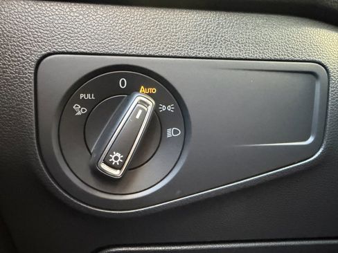 Used 2024 Volkswagen Tiguan SEL R-Line image 29