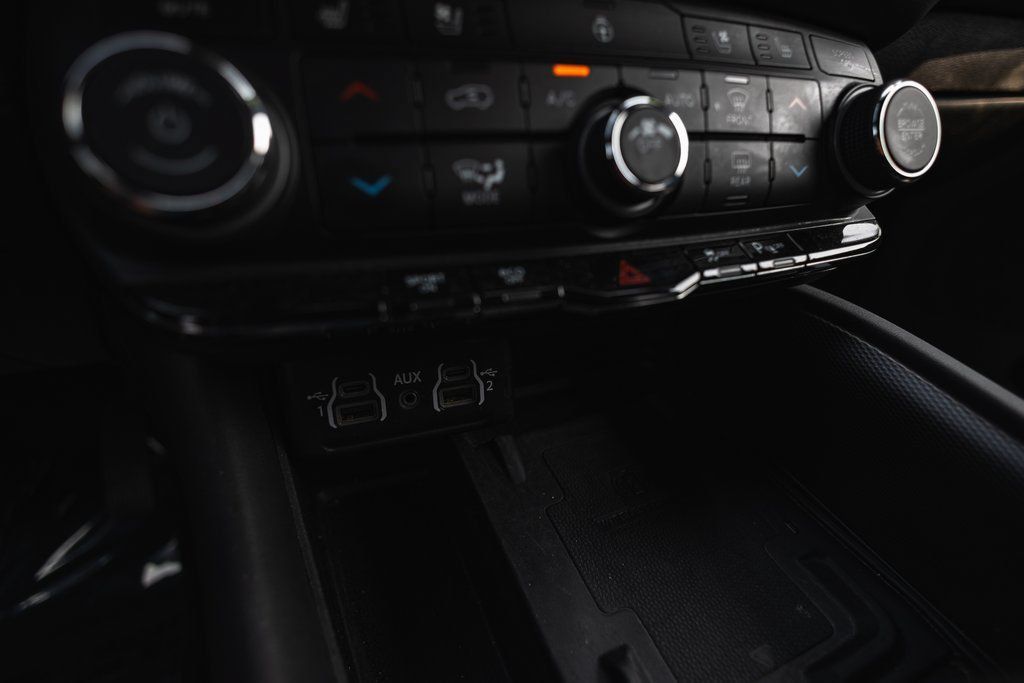 Used 2024 Dodge Durango R/T AWD/4WD image 14