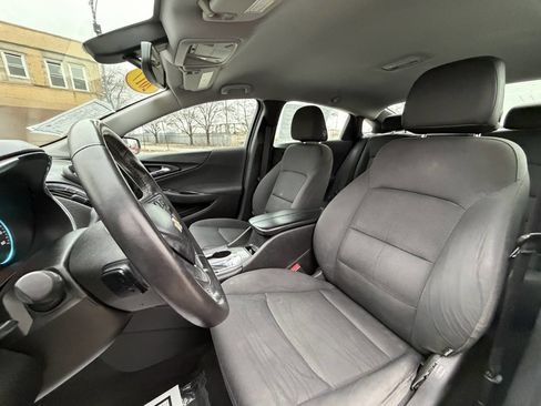 Used 2017 Chevrolet Malibu LT image 12