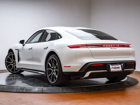 Used 2025 Porsche Taycan image 3