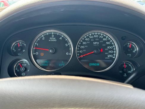 Used 2011 Chevrolet Tahoe LTZ AWD/4WD image 21