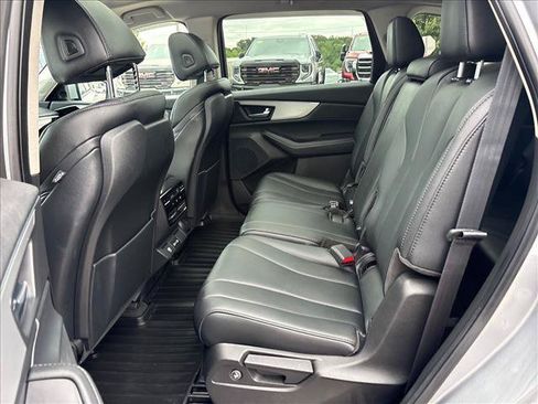 Used 2023 Acura MDX SH-AWD image 8