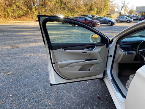 Used 2014 Cadillac XTS Premium w/ Driver Assist Package image 10