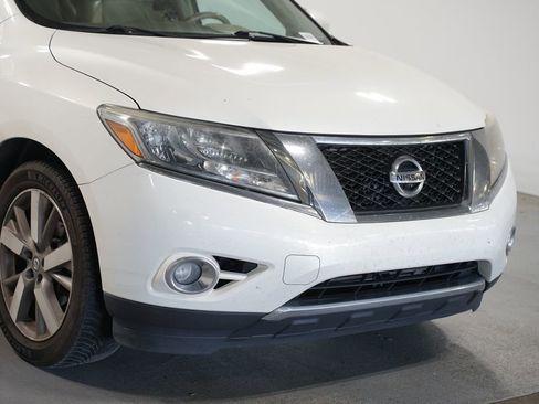 Used 2014 Nissan Pathfinder Platinum w/ Platinum Premium Package image 4