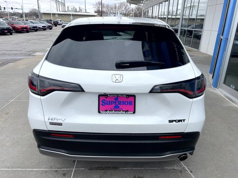 Used 2023 Honda HR-V Sport image 3