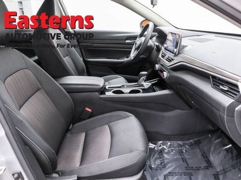 Used 2024 Nissan Altima 2.5 SV image 24