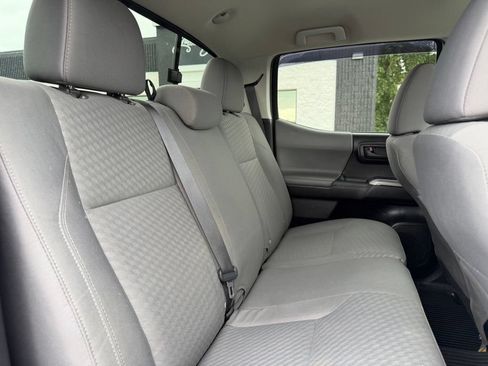 Used 2021 Toyota Tacoma TRD Sport AWD/4WD image 25