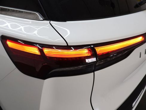 Used 2025 INFINITI QX60 Pure image 30