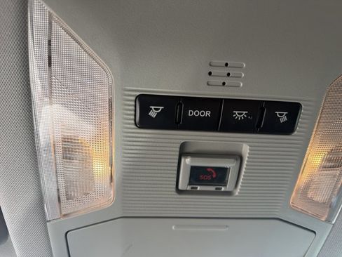 Used 2021 Toyota RAV4 LE FWD image 22