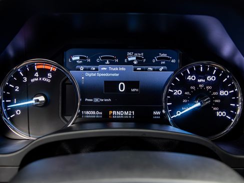 Used 2018 Ford F250 Lariat w/ Chrome Package AWD/4WD image 41