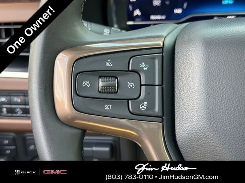 Used 2024 Chevrolet Suburban High Country AWD/4WD image 32