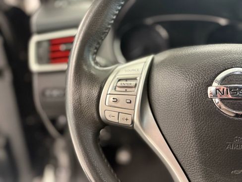 Used 2016 Nissan Rogue SL w/ SL Premium Package image 17