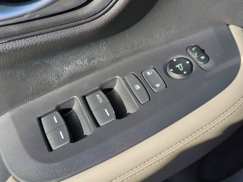 Used 2023 Honda HR-V LX image 22