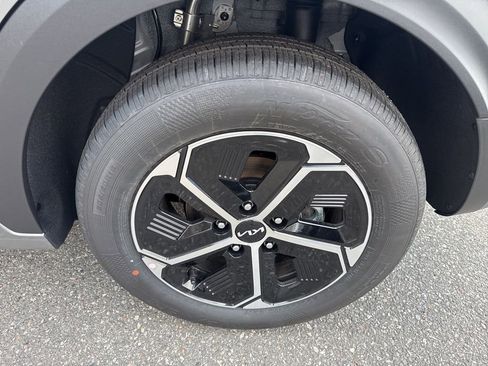 New 2026 Kia Niro EX image 19
