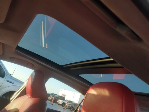 Used 2022 Toyota Camry XSE image 17