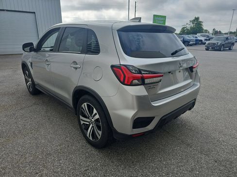Used 2025 Mitsubishi Outlander Sport SE AWD/4WD image 4