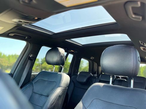Used 2017 Mercedes-Benz GLS 550 4MATIC image 27