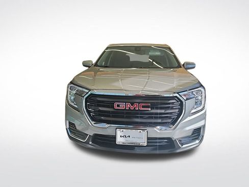 Used 2024 GMC Terrain SLE FWD image 11