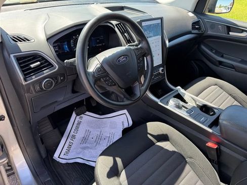 Used 2024 Ford Edge SE AWD/4WD image 12