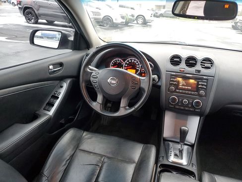 Used 2012 Nissan Altima 3.5 SR w/ Sport Pkg image 11