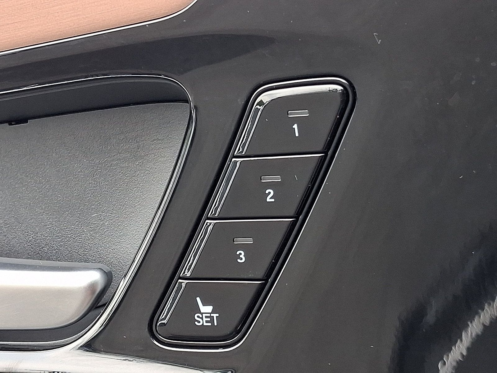 Certified 2024 Acura MDX w/ Technology Package AWD/4WD image 26