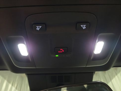 Used 2025 Toyota Camry SE FWD image 22