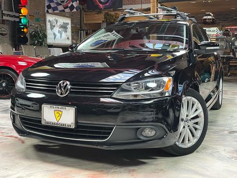 Used 2011 Volkswagen Jetta SEL FWD image 1