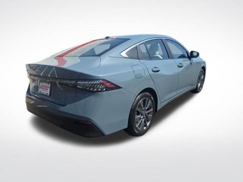 New 2026 Nissan Sentra SL FWD image 6