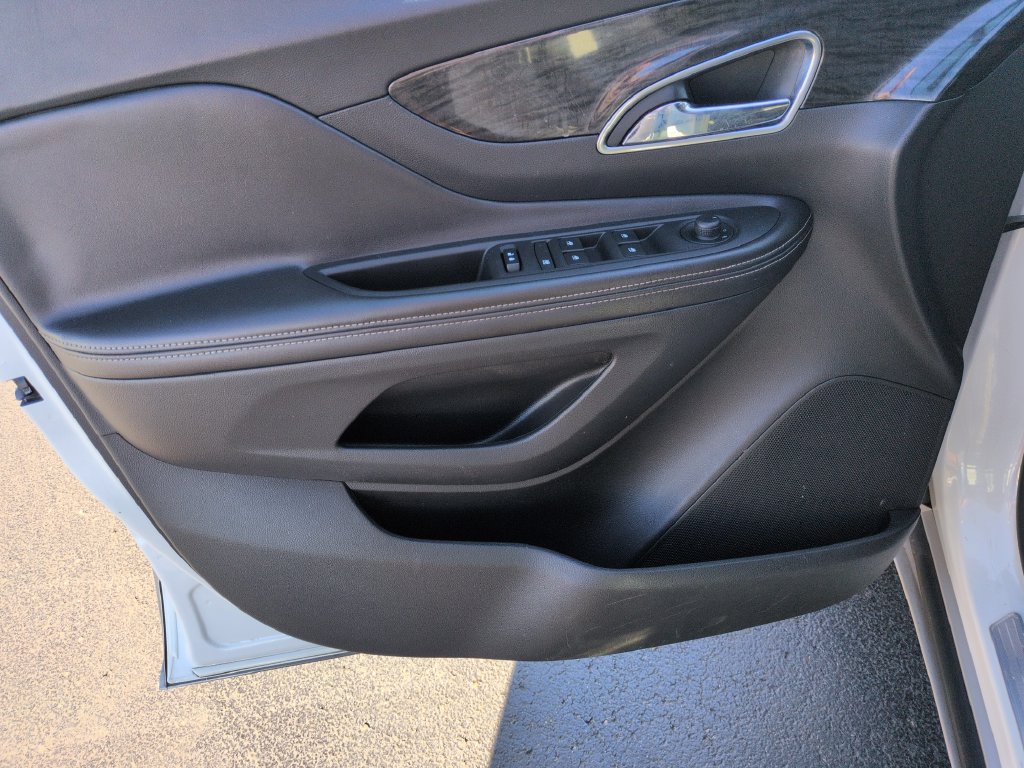 Used 2015 Buick Encore Convenience FWD image 11