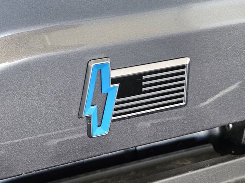 New 2025 Ford F150 Lightning Flash AWD/4WD image 18