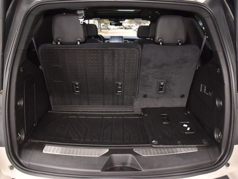 Used 2021 Chevrolet Tahoe Z71 w/ Z71 Signature Package image 40