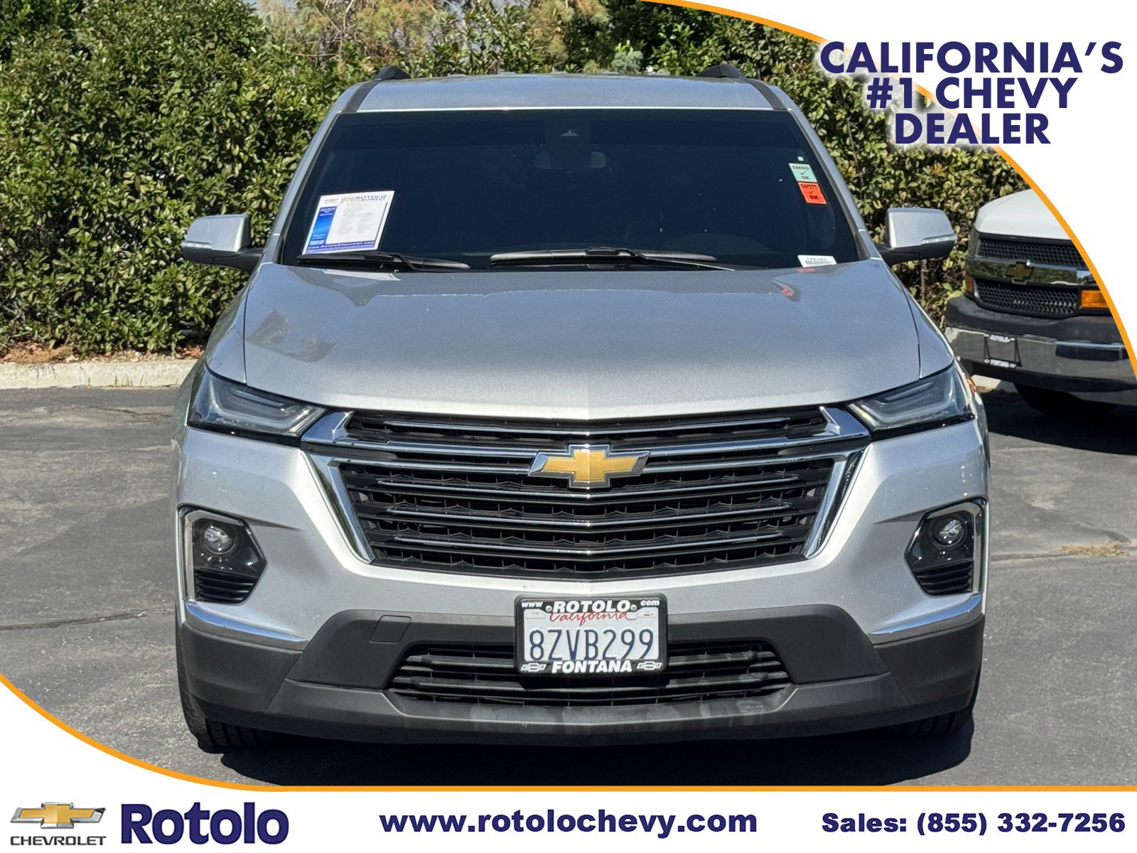 Used 2022 Chevrolet Traverse LT FWD image 2