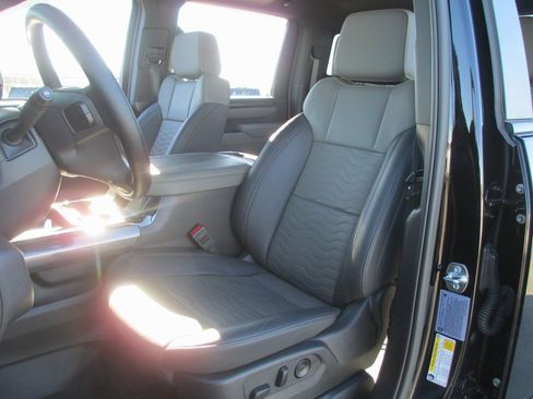 Certified 2025 Chevrolet Silverado 2500 ZR2 w/ Technology Package image 21