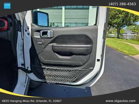 Used 2021 Jeep Gladiator Rubicon w/ LED Lighting Group AWD/4WD image 24