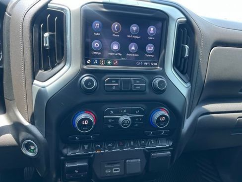 Used 2022 Chevrolet Silverado 2500 LT w/ Midnight Edition AWD/4WD image 9