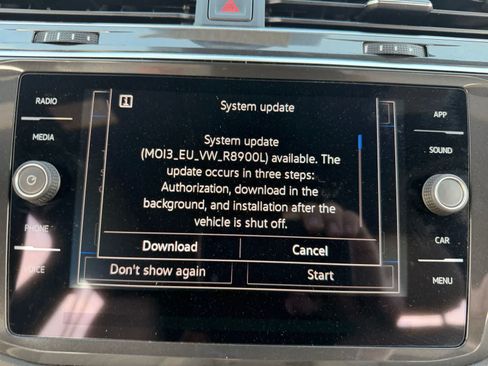 Used 2023 Volkswagen Tiguan SE R-Line FWD image 13