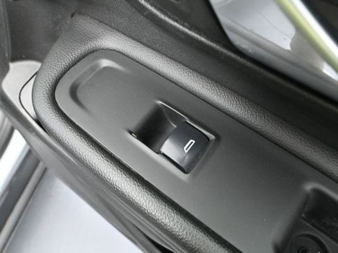 Used 2024 GMC Terrain SLE image 44