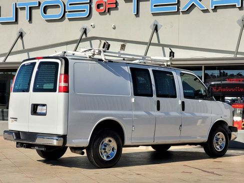 Used 2014 Chevrolet Express 2500 image 4