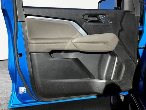 Used 2024 Chevrolet Colorado ZR2 w/ ZR2 Convenience Package III image 18