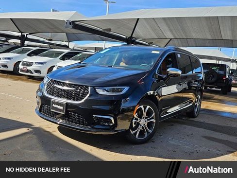 New 2026 Chrysler Pacifica Pinnacle FWD image 1