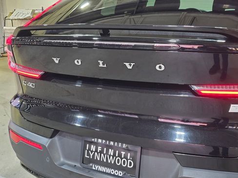 Used 2023 Volvo C40 P8 Recharge Plus w/ Climate Package image 29