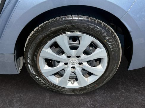 Used 2022 Toyota Corolla LE image 14