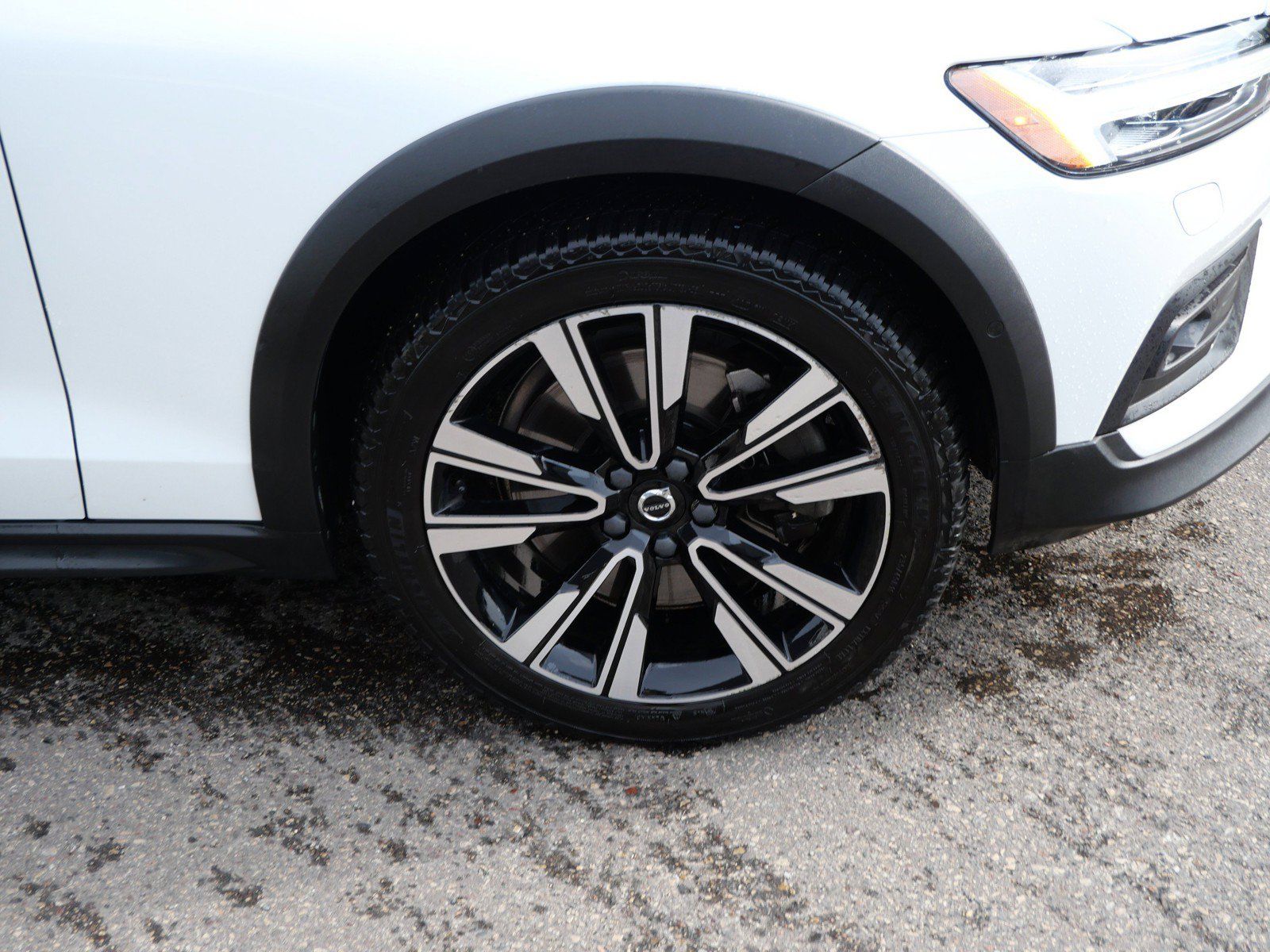 Used 2020 Volvo V60 T5 Cross Country w/ Protection Package Premier AWD/4WD image 9