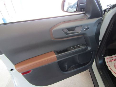 Used 2023 Ford Bronco Sport Outer Banks AWD/4WD image 19