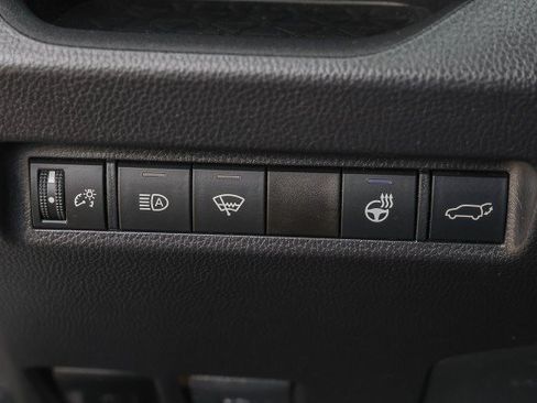 Used 2022 Toyota RAV4 XLE Premium FWD image 25