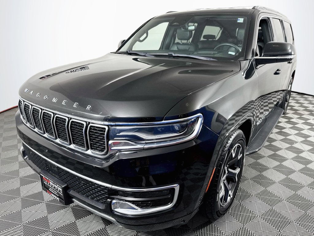 Used 2024 Jeep Wagoneer L Series III w/ Flexible Seating Group AWD/4WD image 3