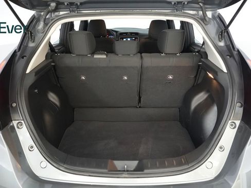 Used 2025 Nissan Leaf S FWD image 8